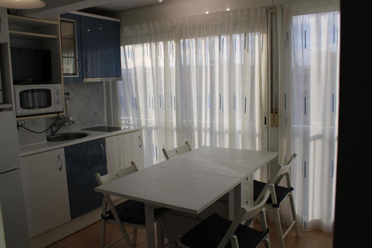 Estudio Primera Linea De Mar Con Piscina Y Parking Daire Platja d'Aro Dış mekan fotoğraf