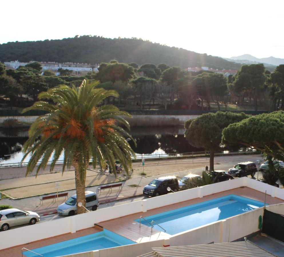 Estudio Primera Linea De Mar Con Piscina Y Parking Daire Platja d'Aro Dış mekan fotoğraf